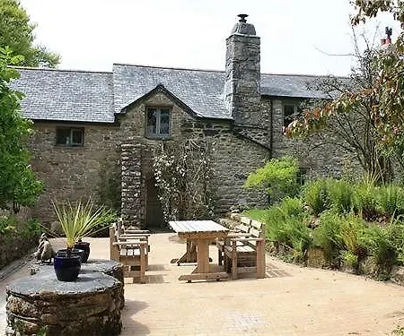 Hotel Mennabroom 4*